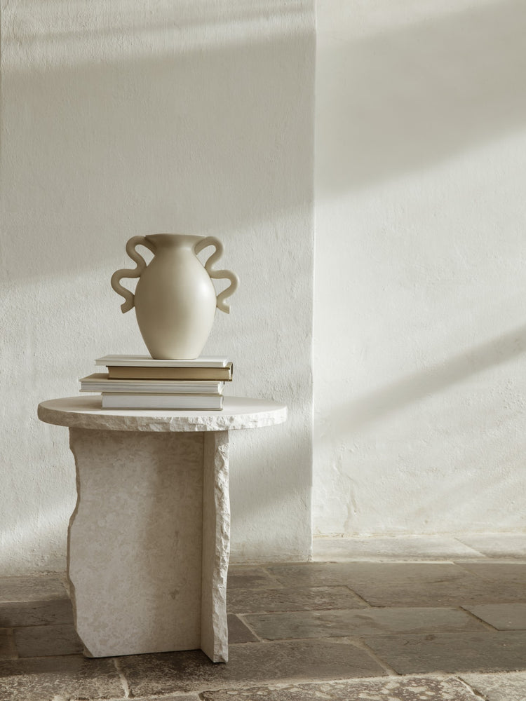 media image for Verso Table Vase - Cream Room1 21