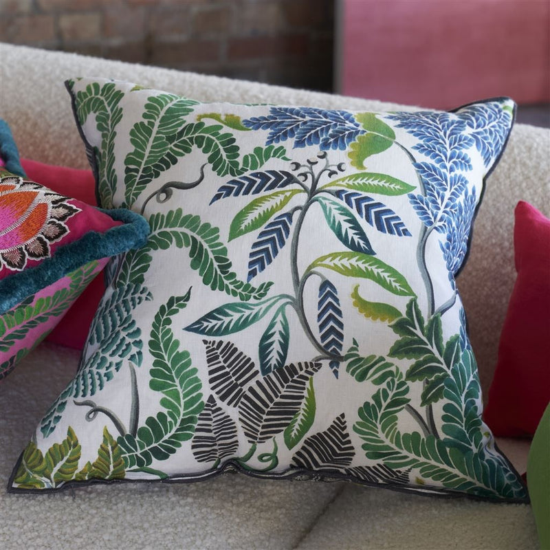 media image for Brocart Decoratif Linen Cushion By Designers Guild Ccdg1453 8 238