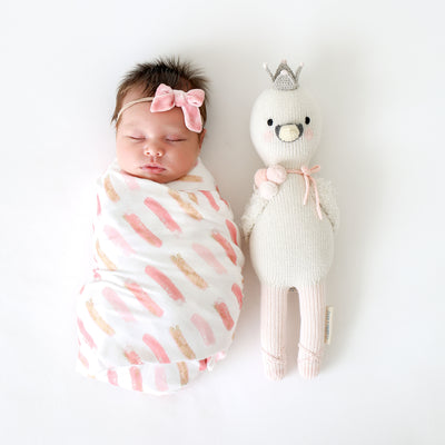 product image for harlow the swan by cuddle kind 6 16