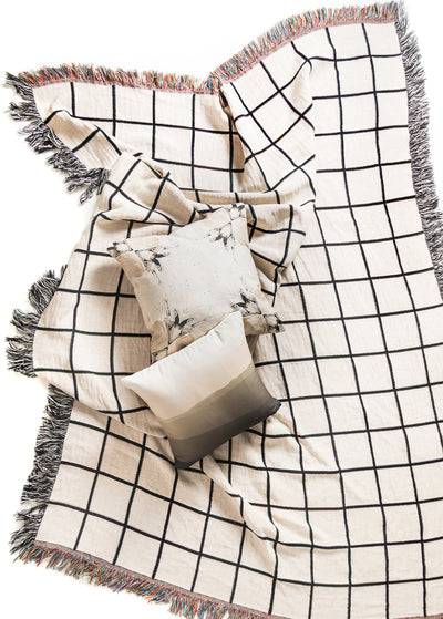 product image of grid woven blankets 1 567