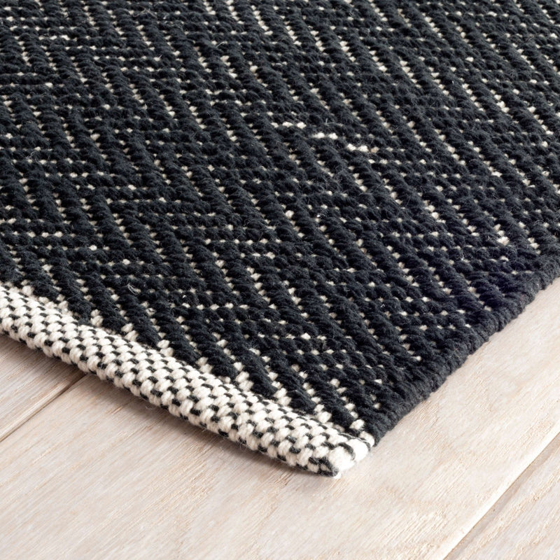 media image for herringbone black woven cotton rug by annie selke da970 1014 4 279