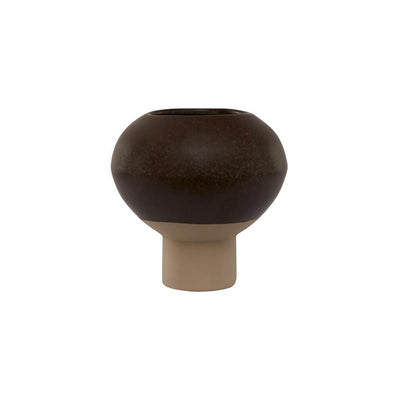 product image of hagi vase brown by oyoy 1 569