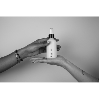 product image for santal milky spray lotion 3 9