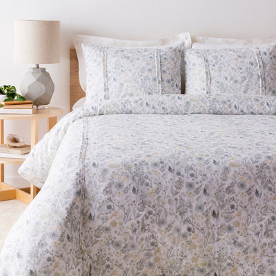 product image of Aria Bedding in White & Seafoam 546