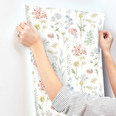 product image for Bergamot Multicolor Wildflower Wallpaper 20