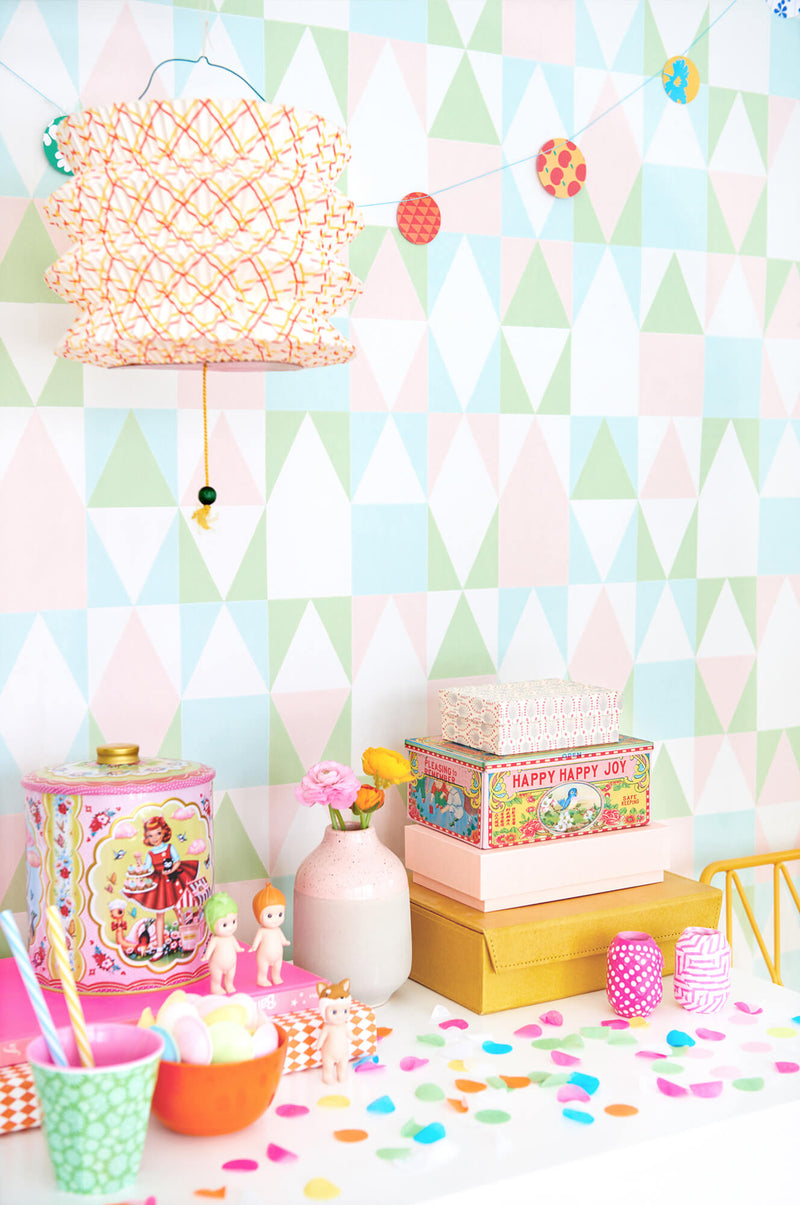media image for Alice Candy Wallpaper by Majvillan 249