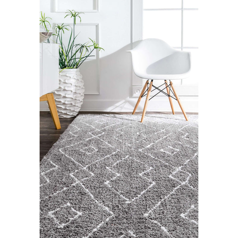 media image for Hand Tufted Beaulah Shaggy Rug in Grey by NuLOOM 222