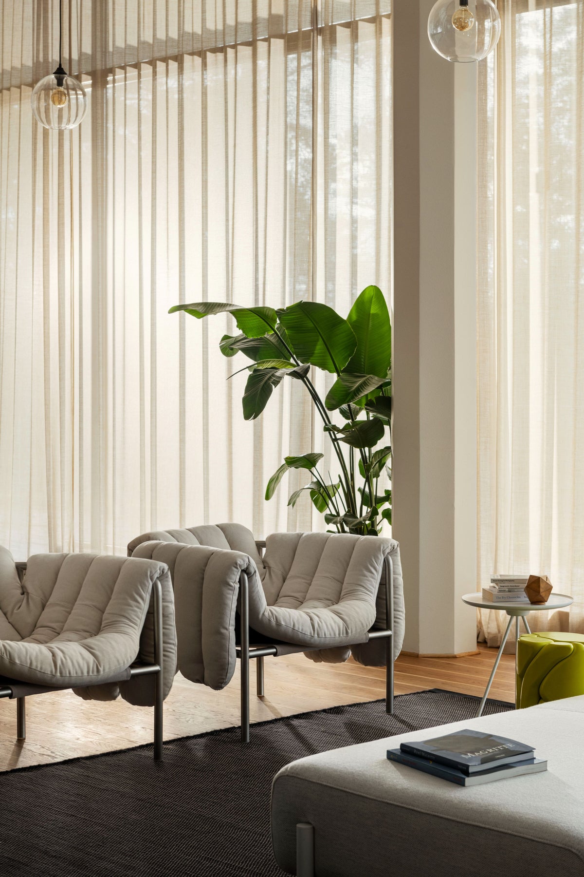 Hem pouf sales lounge chair