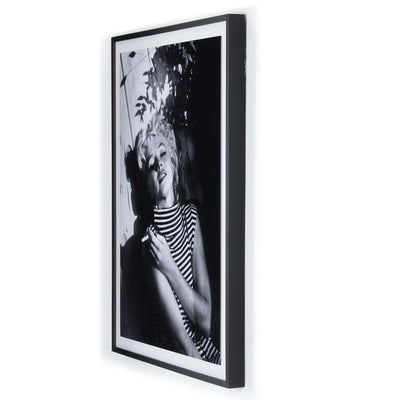 product image for Marilyn Monroe Relaxing By Getty Images 15