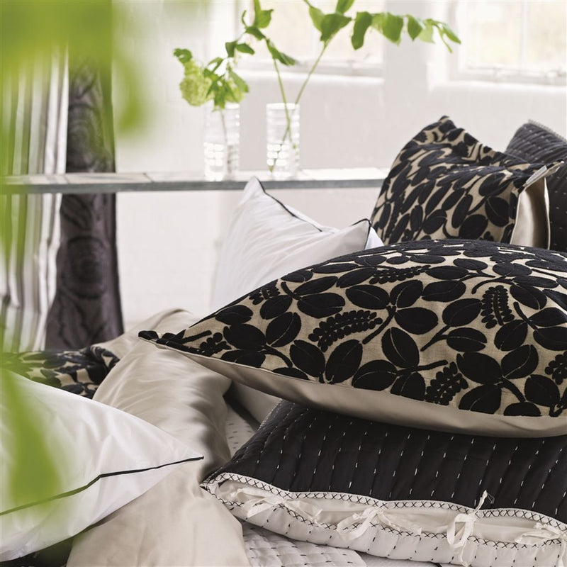 media image for calaggio bedding by designers guild beddg0493 2 296