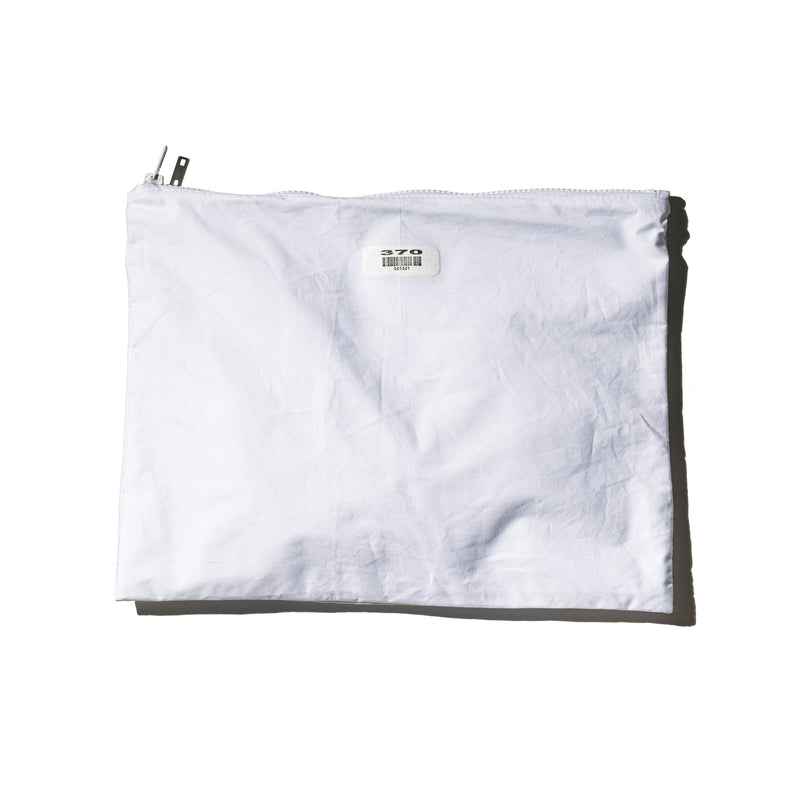 media image for plain pouch 370 design by puebco 3 215