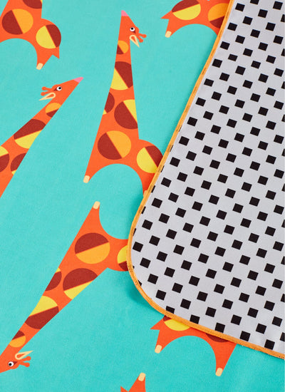 product image for giraffes mircofiber towel 2 3