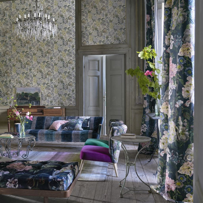 media image for Delft Flower Wallpaper from the Tulipa Stellata Collection by Designers Guild 262