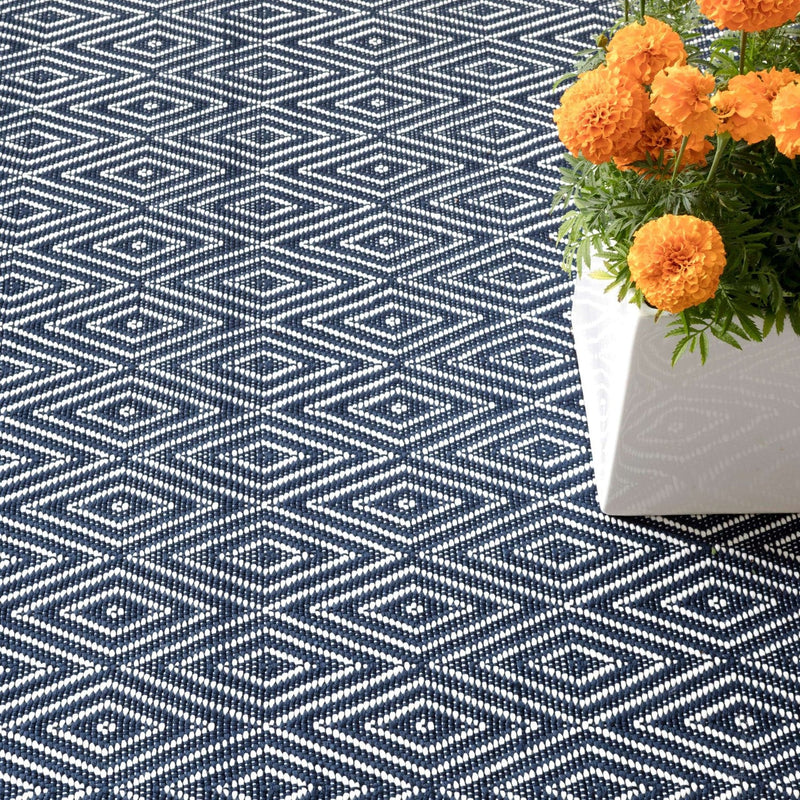 media image for diamond navy ivory indoor outdoor rug by annie selke da380 1014 2 229