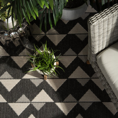 product image for Zemira Indoor/ Outdoor Geometric Black/ Cream Rug by Jaipur Living 54