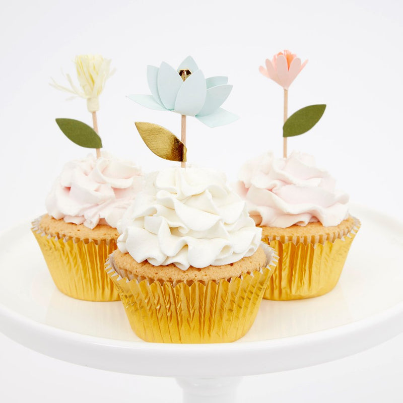 media image for flower bouquet cupcake kit by meri meri 3 256