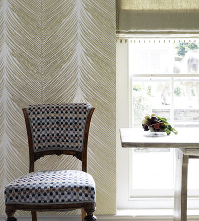 Mey Fern Wallpaper in Gold by Nina Campbell for Osborne & Little for collection image 13