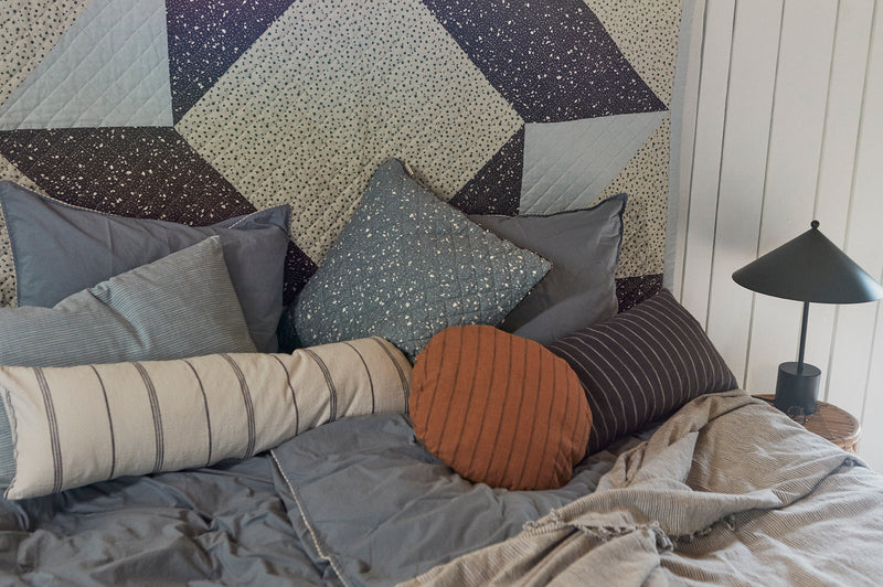 media image for kyoto cushion long anthracite by oyoy 3 267