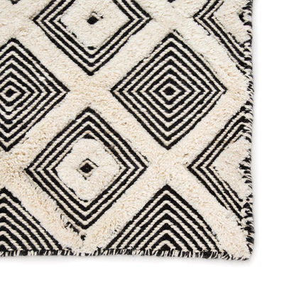 product image for Bosc Indoor/ Outdoor Trellis Ivory & Black Area Rug 56
