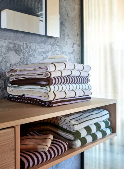 product image for raita towel medium green offwhite 2 94