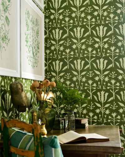 product image for Tulipan Wallpaper from the Complementary Collection by Mind the Gap 10