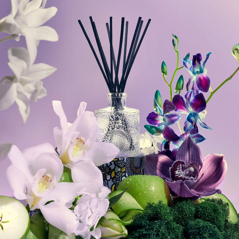 media image for Apple Blue Clover Reed Diffuser 259