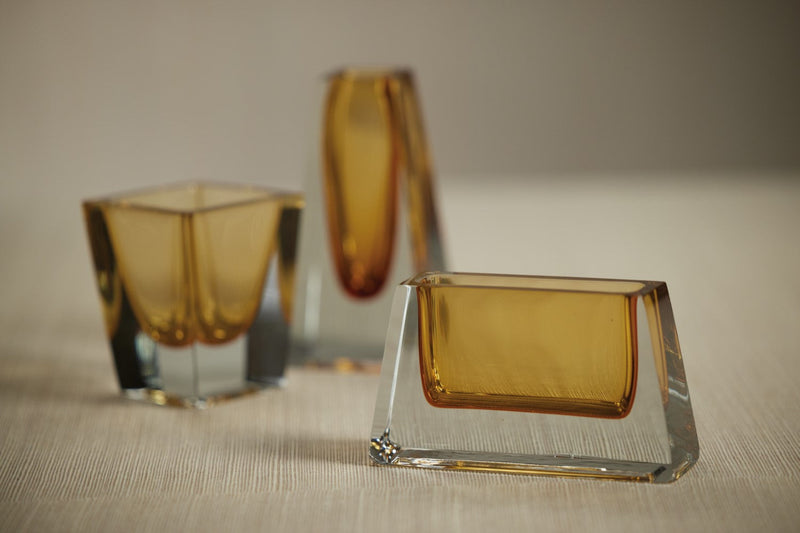 media image for Carrara Polished Amber Glass Vase 256
